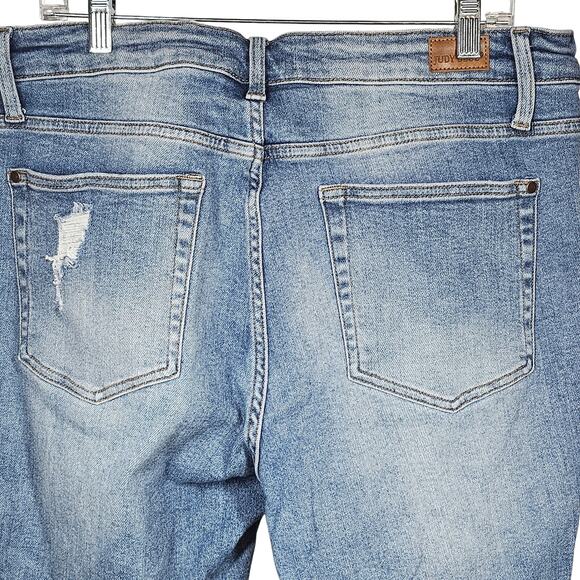 Judy Blue Women’s Mid Rise Relaxed Fit Distressed Blue Jeans Size 18W JB8833 - Picture 7 of 9
